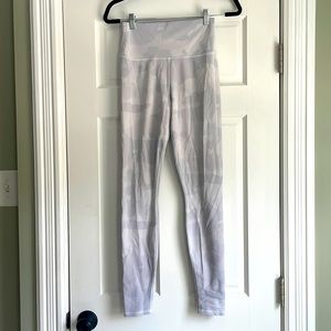 Alo Legging with light camo print